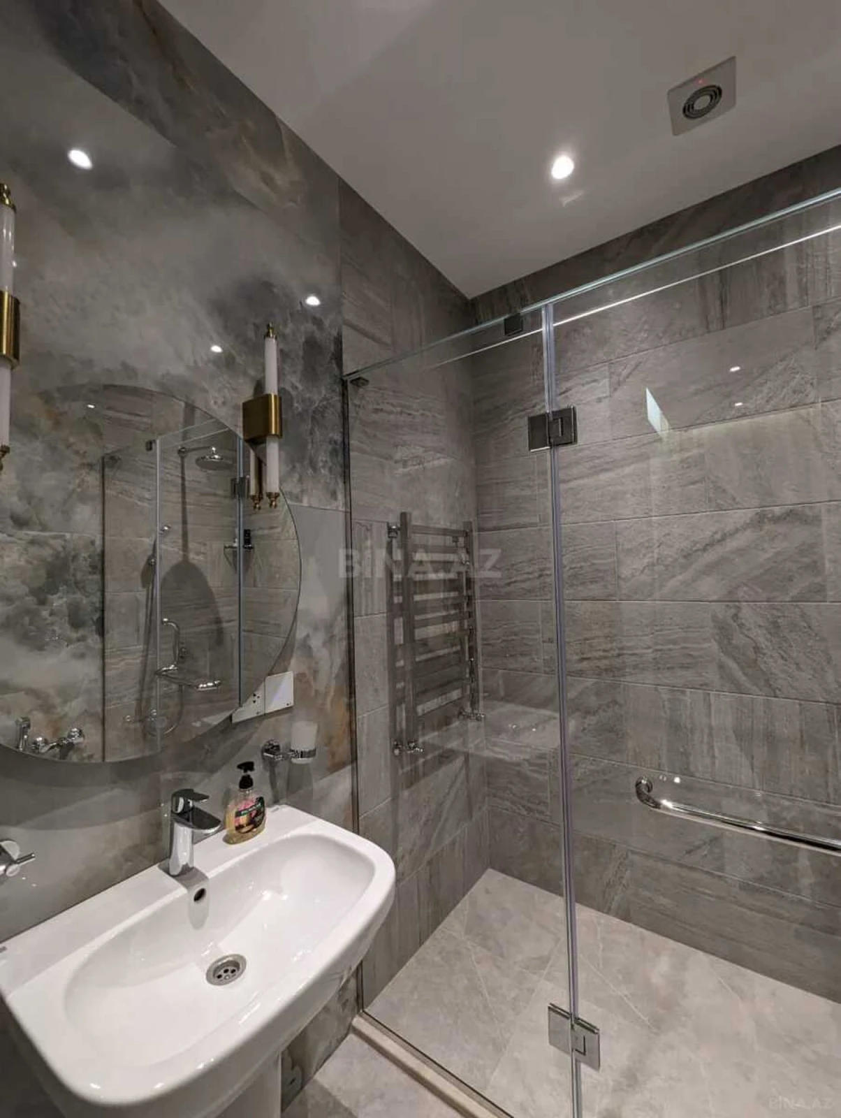 Kirayə verilir 5 otaqlı həyət evi 350 m²