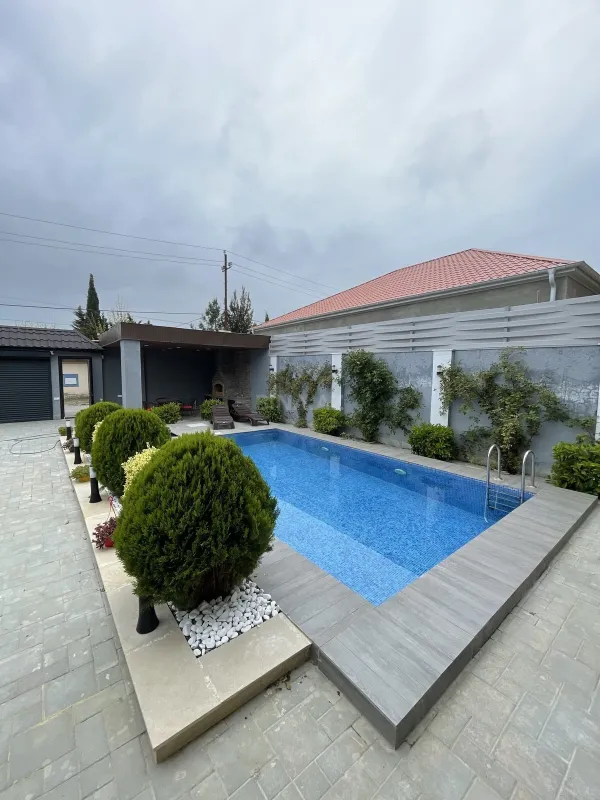 Kirayə verilir 4 otaqlı həyət evi 250 m²