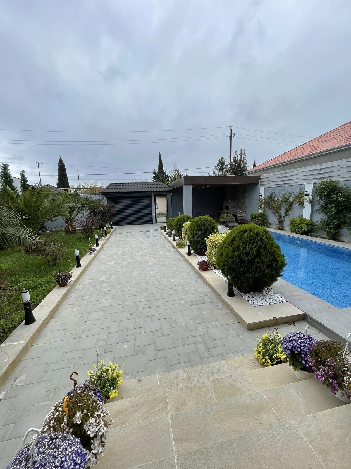 Kirayə verilir 4 otaqlı həyət evi 250 m²