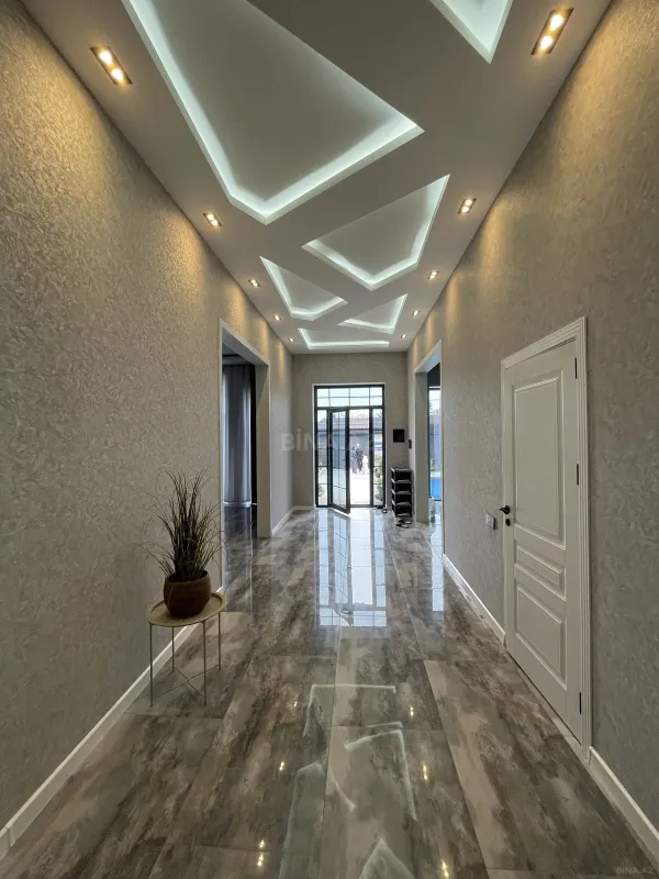 Kirayə verilir 4 otaqlı həyət evi 250 m²