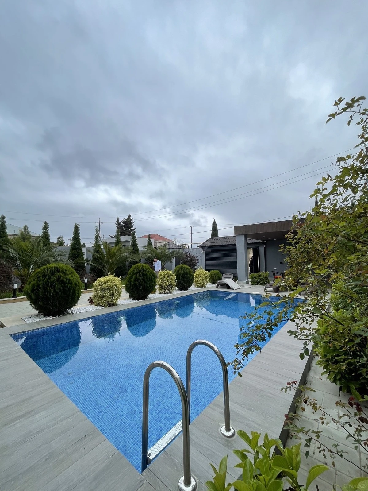 Kirayə verilir 4 otaqlı həyət evi 250 m²