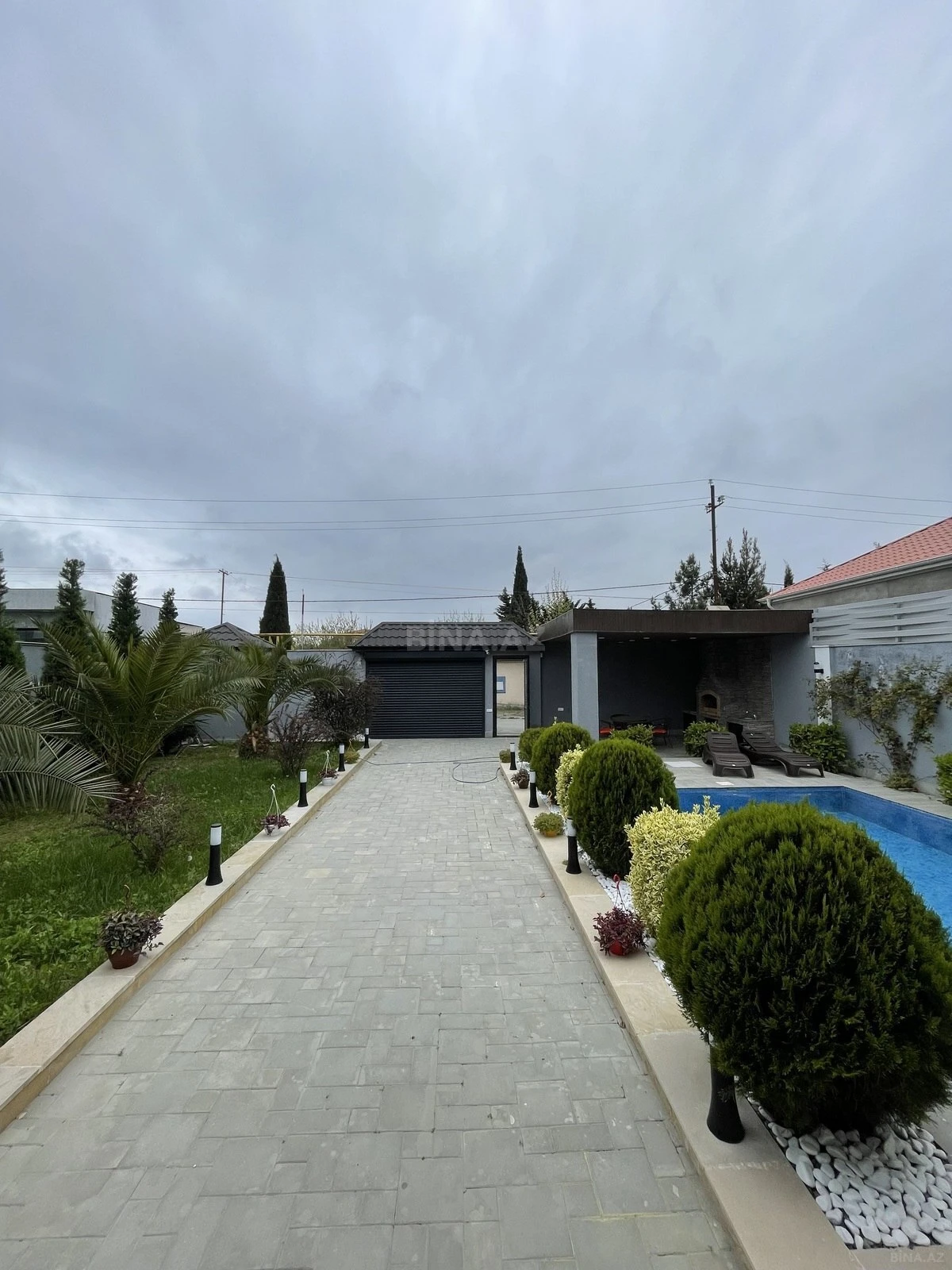 Kirayə verilir 4 otaqlı həyət evi 250 m²
