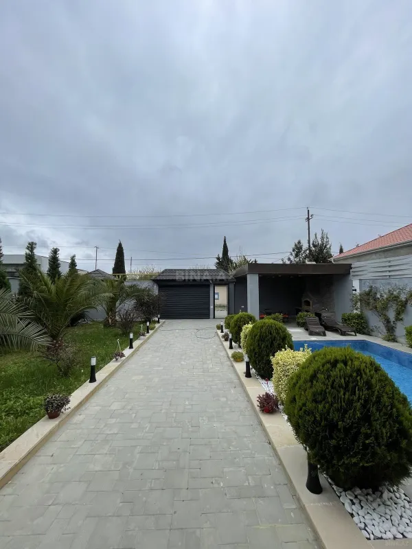 Kirayə verilir 4 otaqlı həyət evi 250 m²