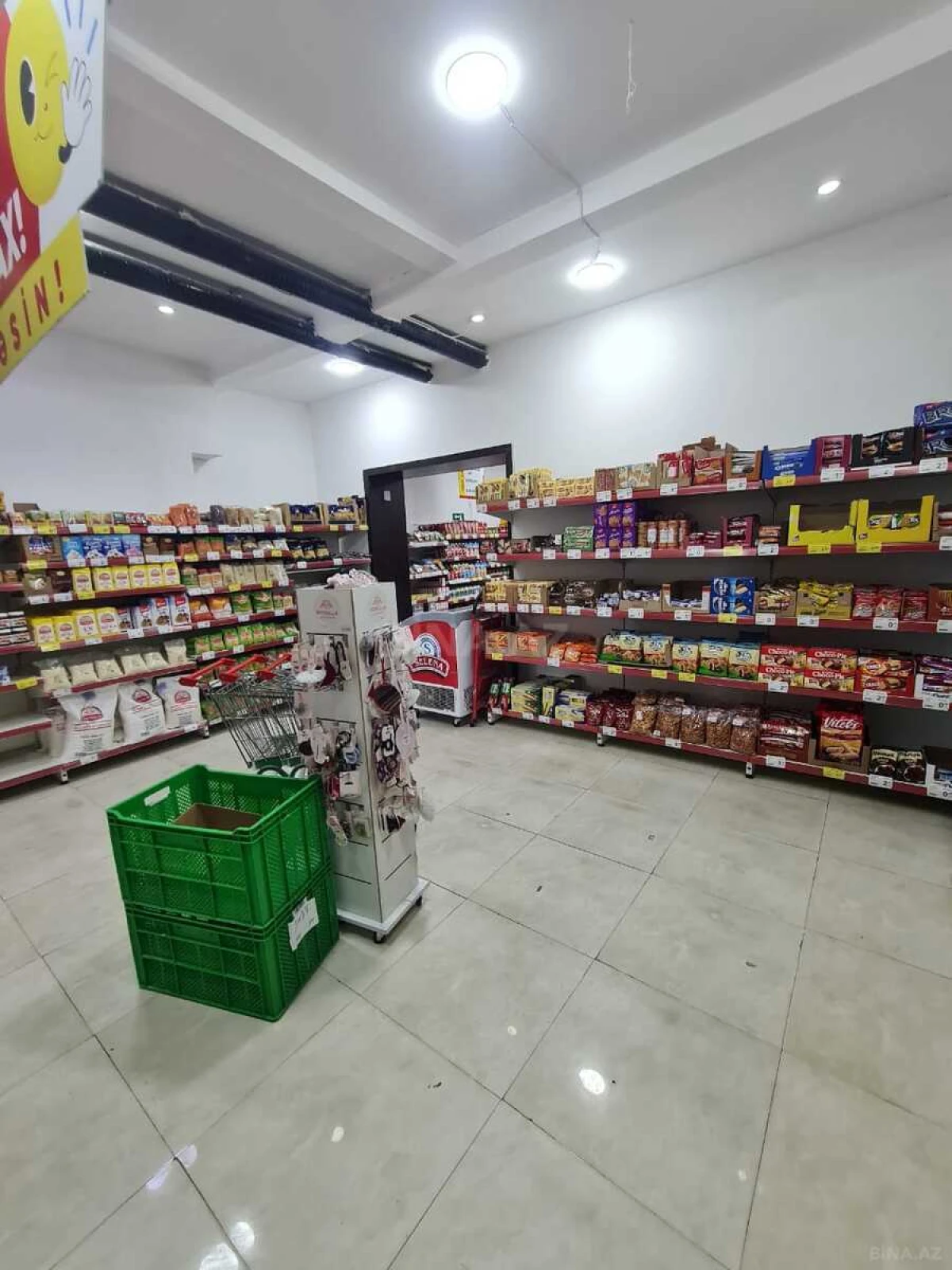 Satılır obyekt 200 m²