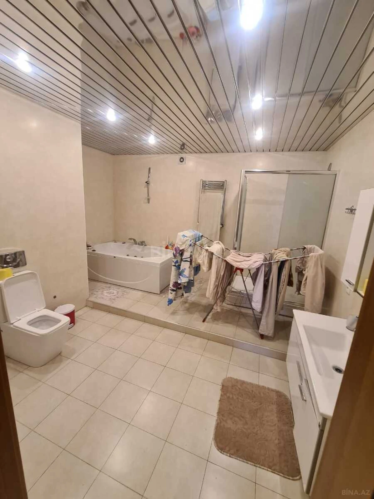 Kirayə verilir 3 otaqlı mənzil 200 m²