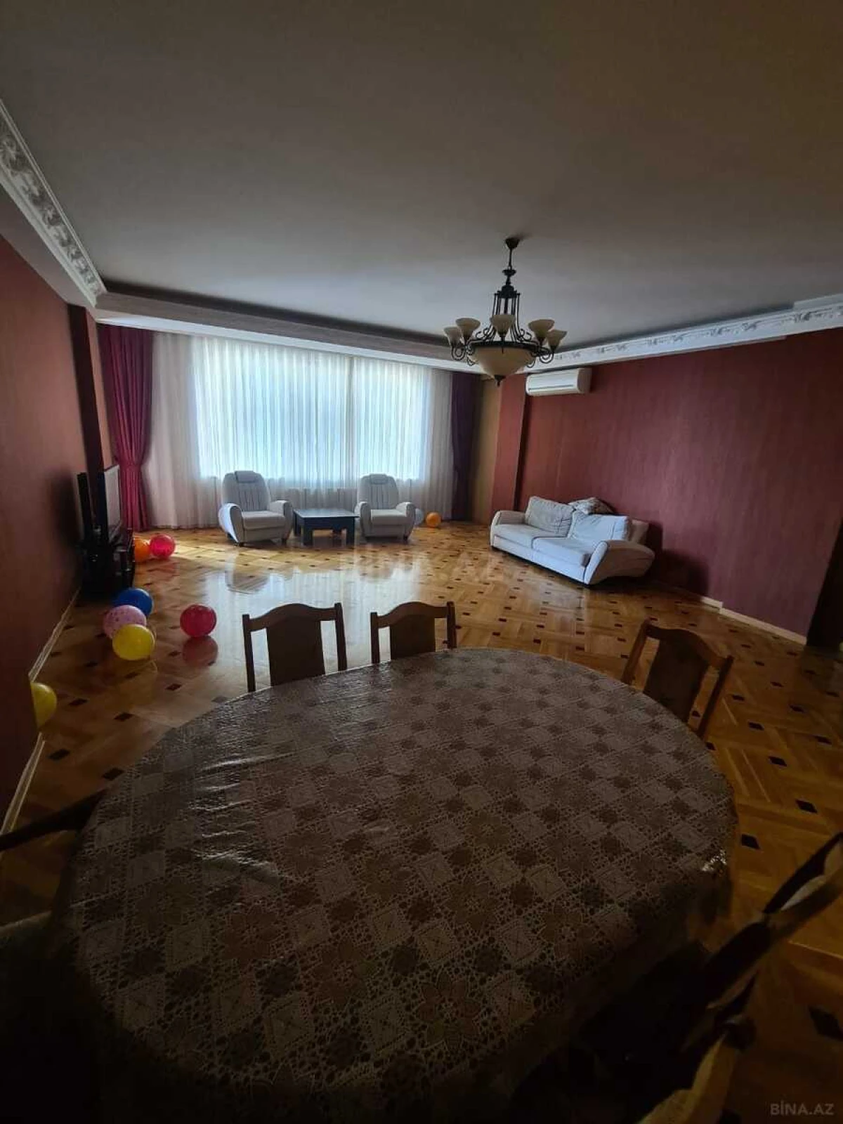 Kirayə verilir 3 otaqlı mənzil 200 m²