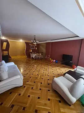 Kirayə verilir 3 otaqlı mənzil 200 m²