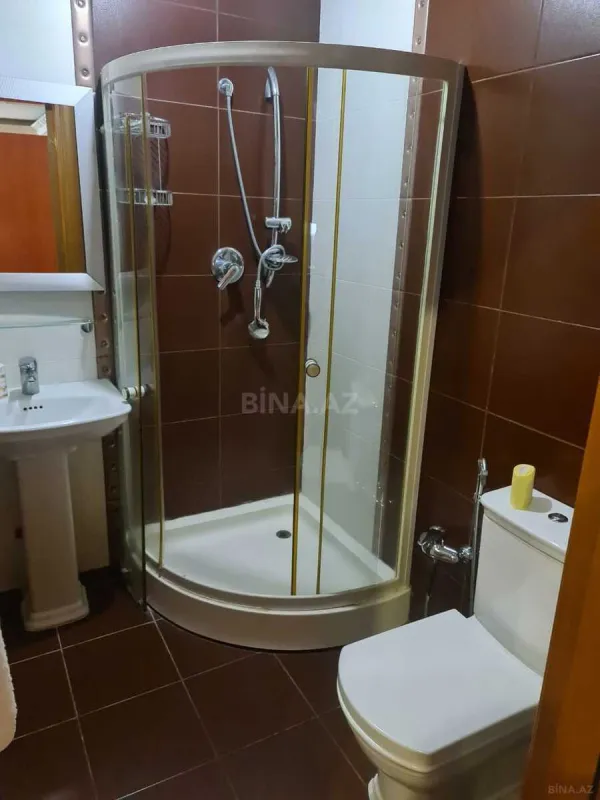 Kirayə verilir 3 otaqlı mənzil 200 m²