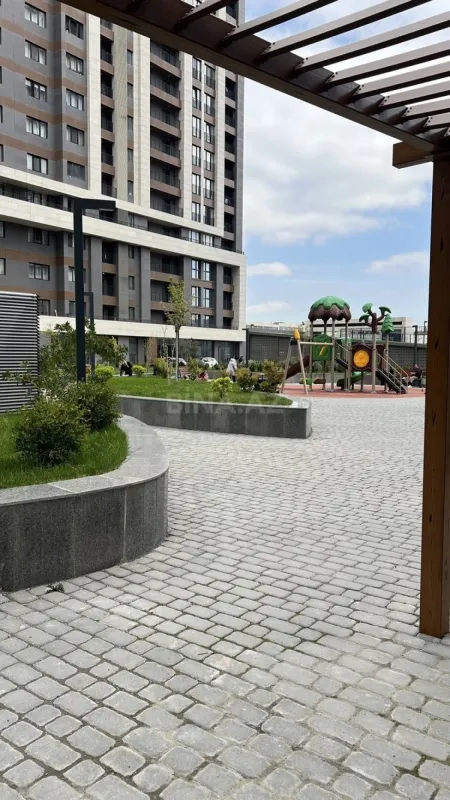 Satılır 2 otaqlı mənzil 68 m²