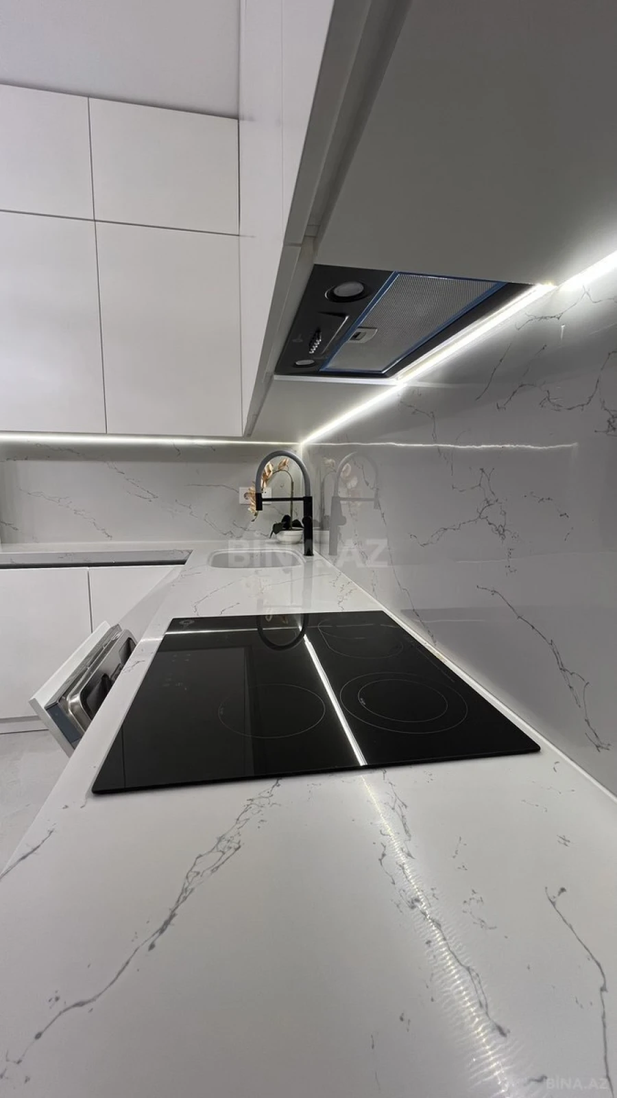 Satılır 2 otaqlı mənzil 68 m²