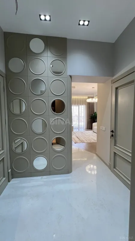 Satılır 2 otaqlı mənzil 68 m²