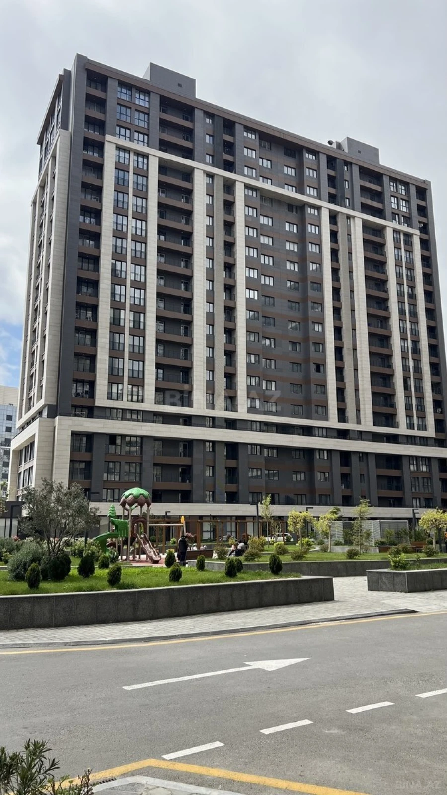 Satılır 2 otaqlı mənzil 68 m²