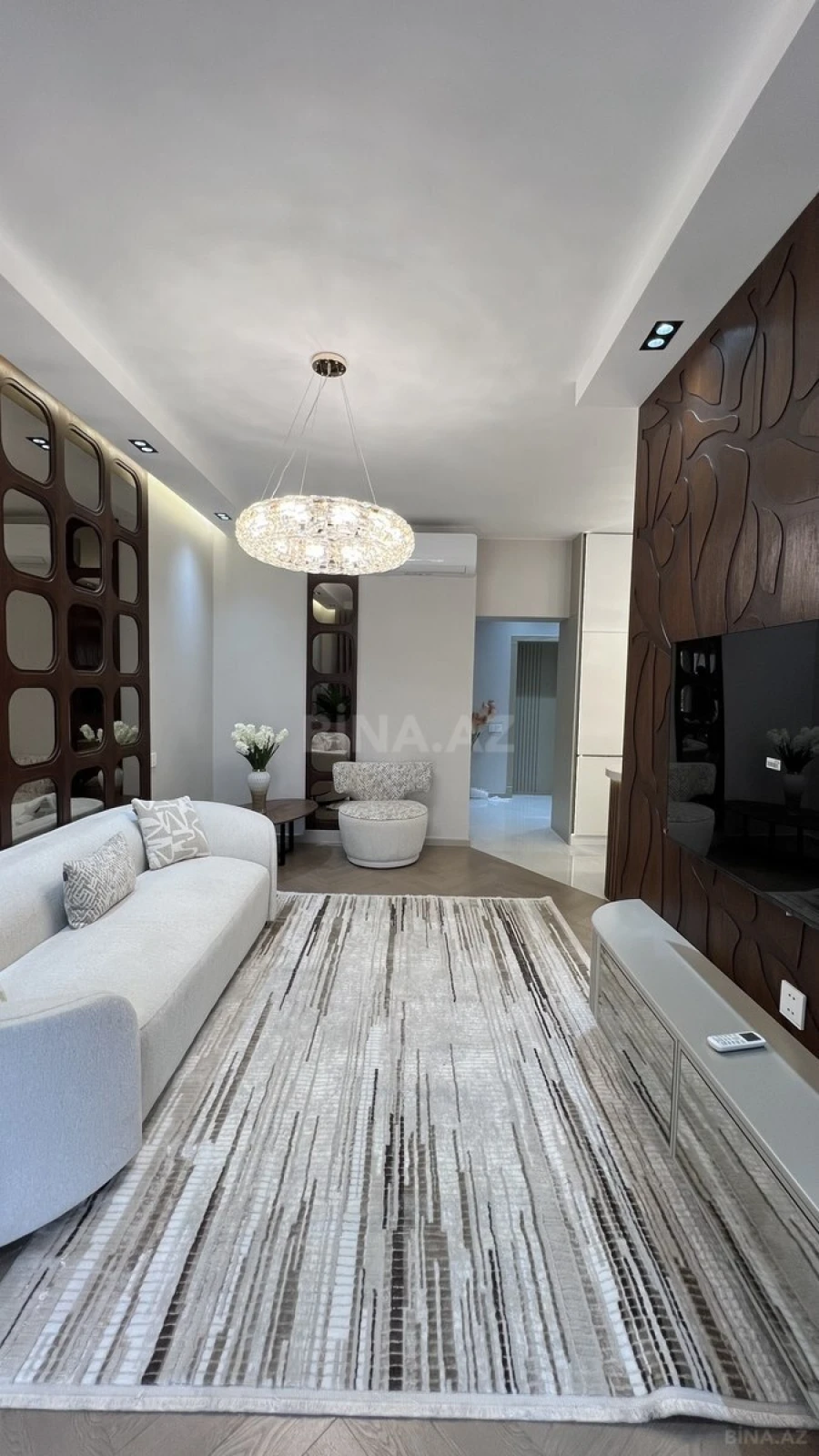 Satılır 2 otaqlı mənzil 68 m²