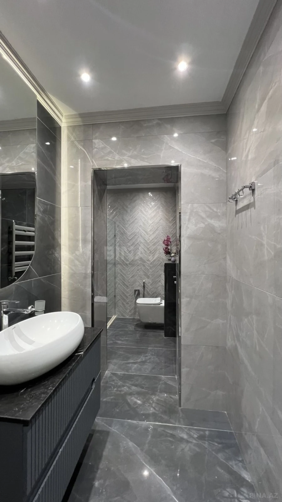 Satılır 2 otaqlı mənzil 68 m²
