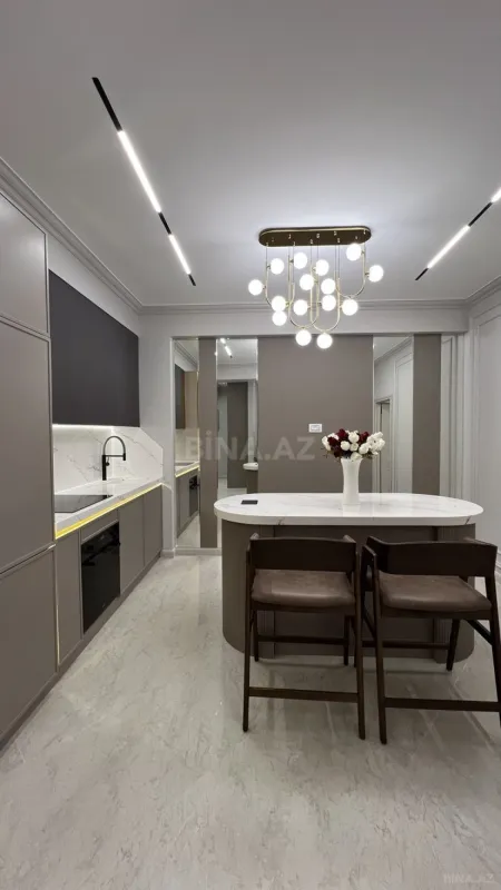 Satılır 2 otaqlı mənzil 65 m²