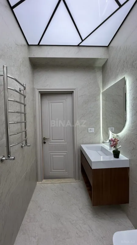 Satılır 2 otaqlı mənzil 65 m²