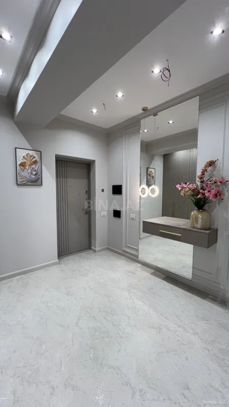Satılır 2 otaqlı mənzil 65 m²