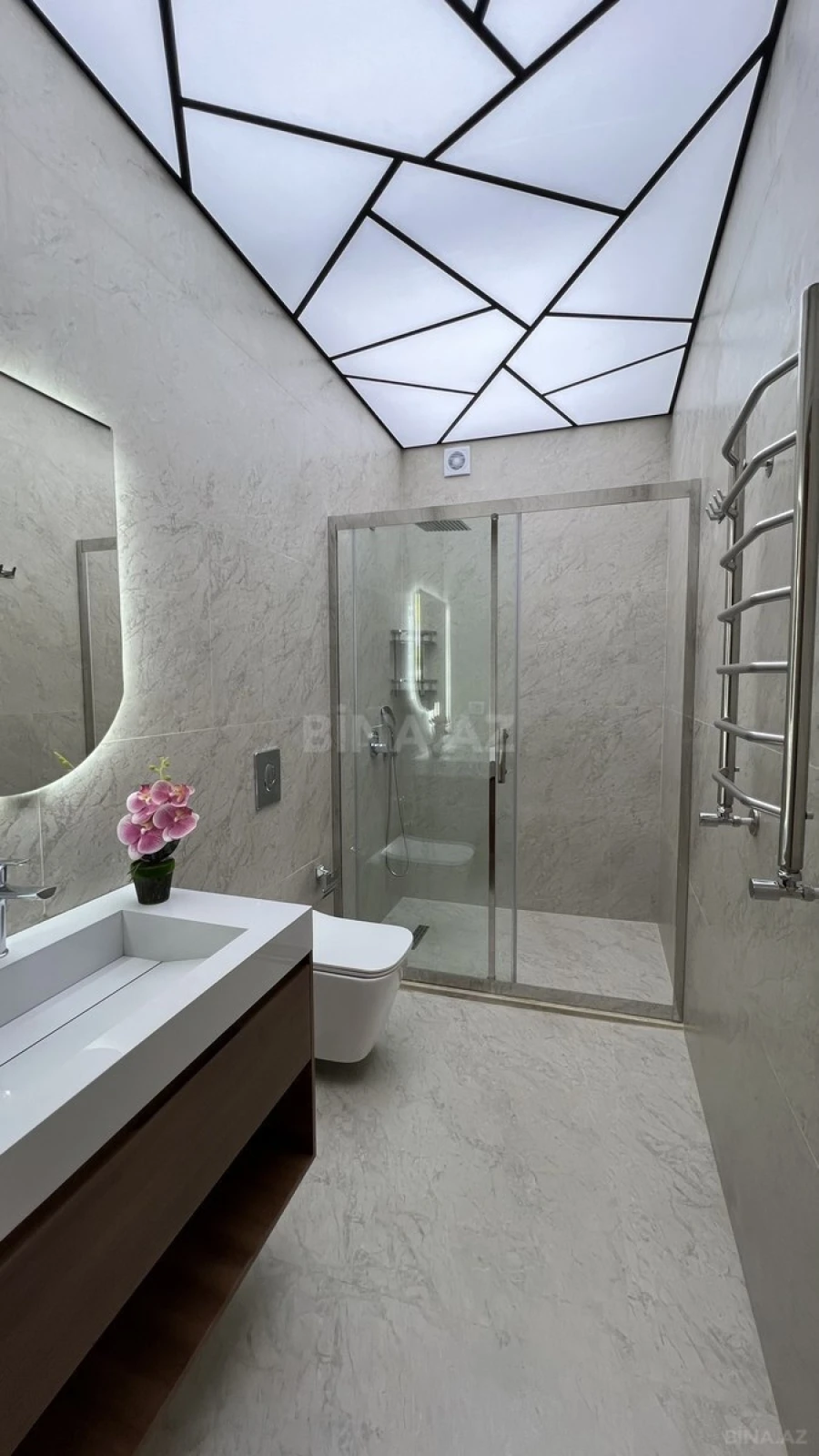 Satılır 2 otaqlı mənzil 65 m²