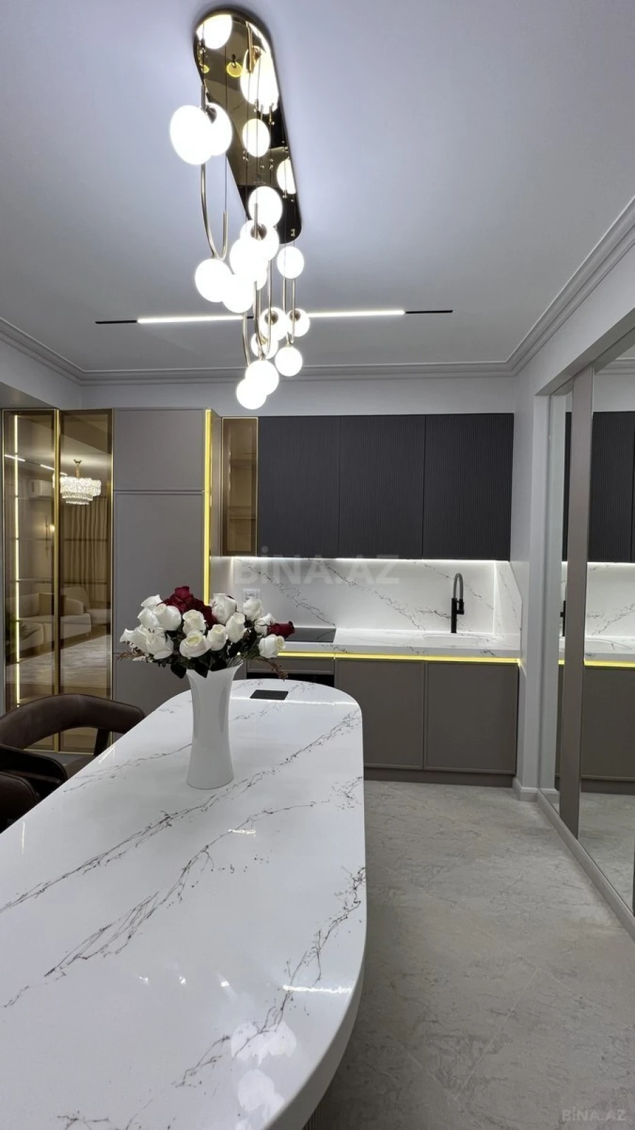Satılır 2 otaqlı mənzil 65 m²