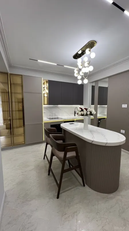 Satılır 2 otaqlı mənzil 65 m²