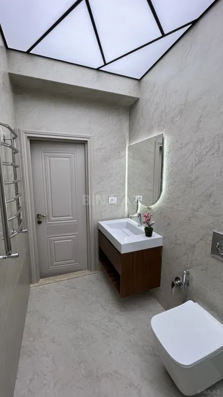 Satılır 2 otaqlı mənzil 65 m²