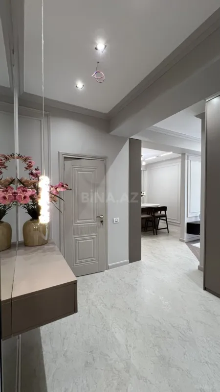 Satılır 2 otaqlı mənzil 65 m²