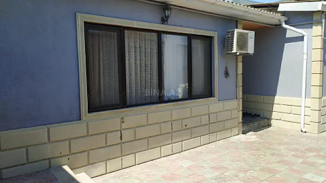 Satılır 3 otaqlı həyət evi 130 m²