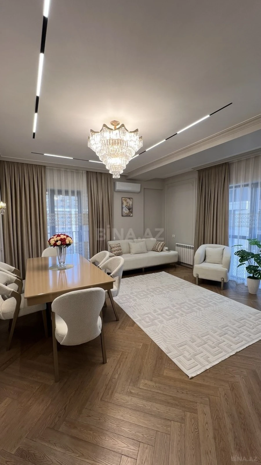 Satılır 3 otaqlı mənzil 127 m²