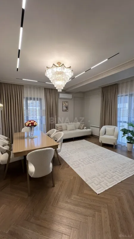 Satılır 3 otaqlı mənzil 127 m²