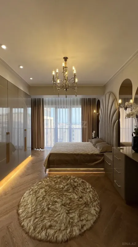 Satılır 3 otaqlı mənzil 127 m²