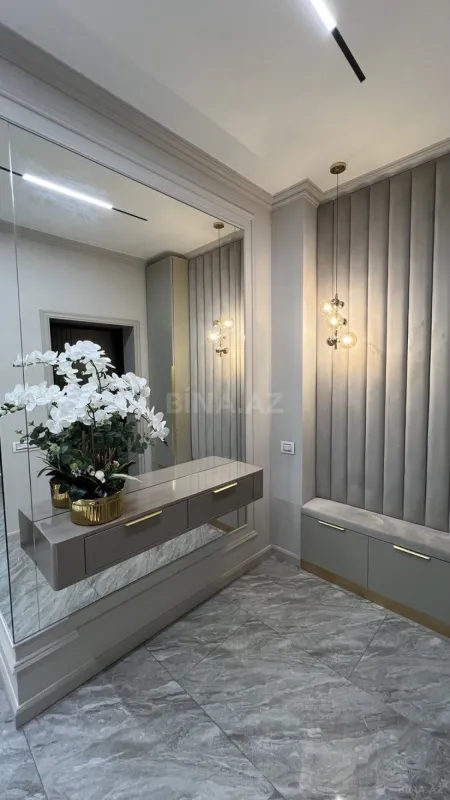 Satılır 3 otaqlı mənzil 127 m²