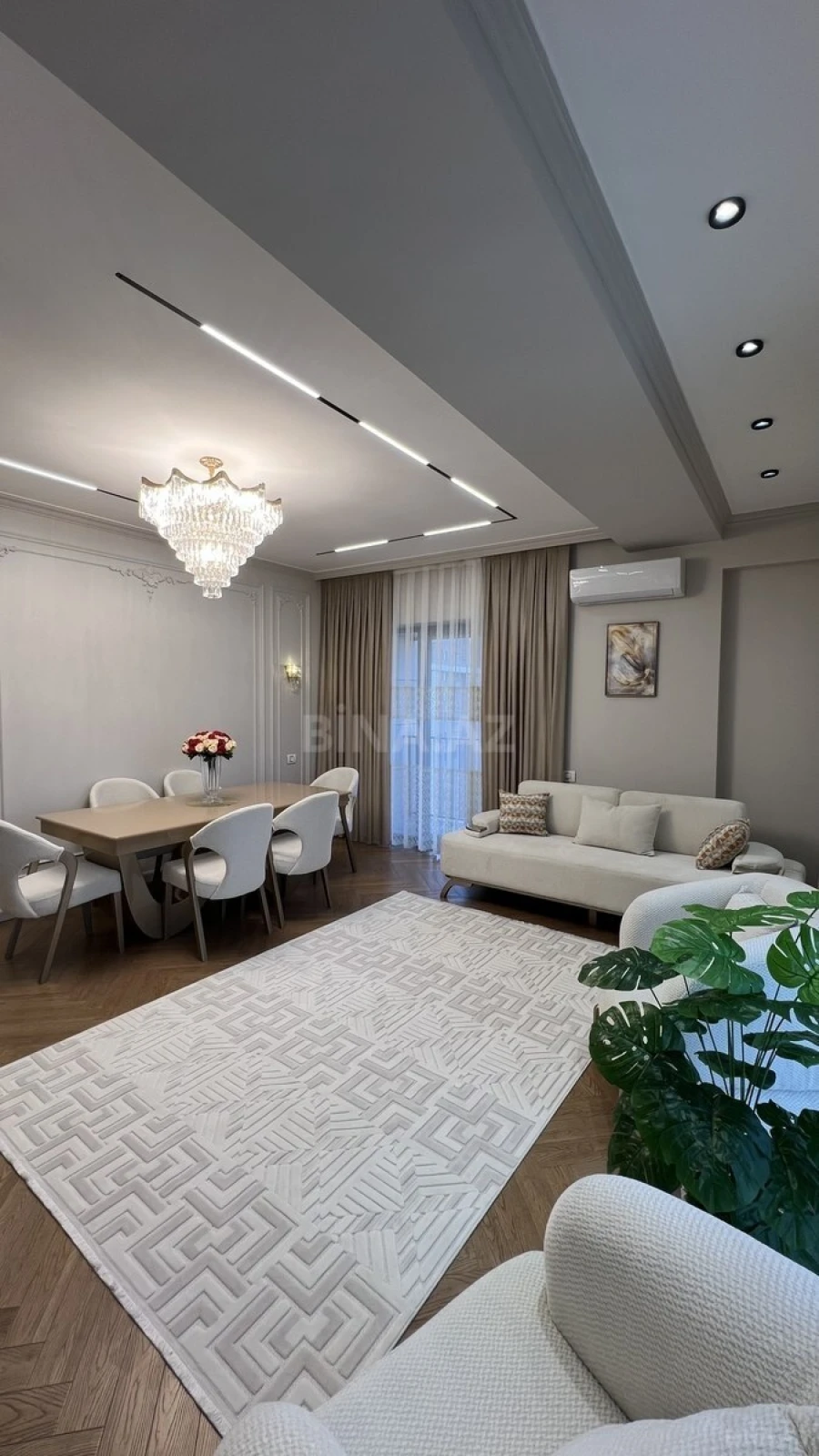 Satılır 3 otaqlı mənzil 127 m²