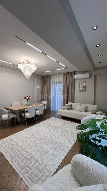 Satılır 3 otaqlı mənzil 127 m²