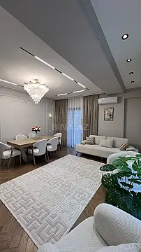 Satılır 3 otaqlı mənzil 127 m²