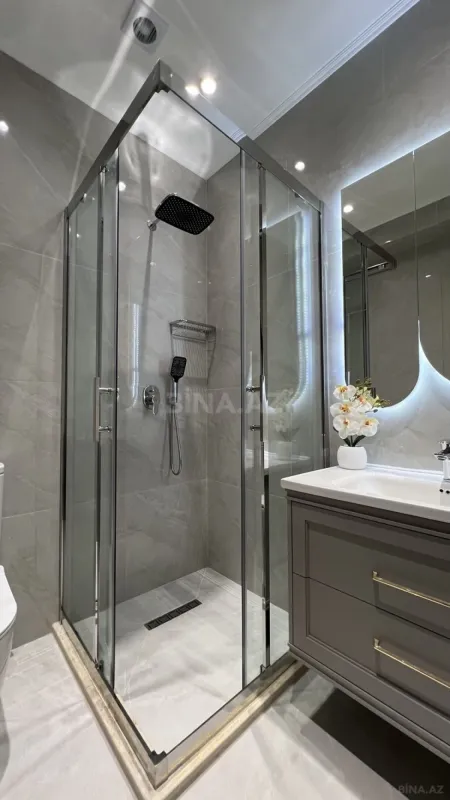 Satılır 3 otaqlı mənzil 127 m²