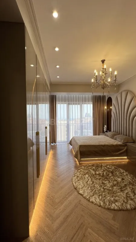 Satılır 3 otaqlı mənzil 127 m²