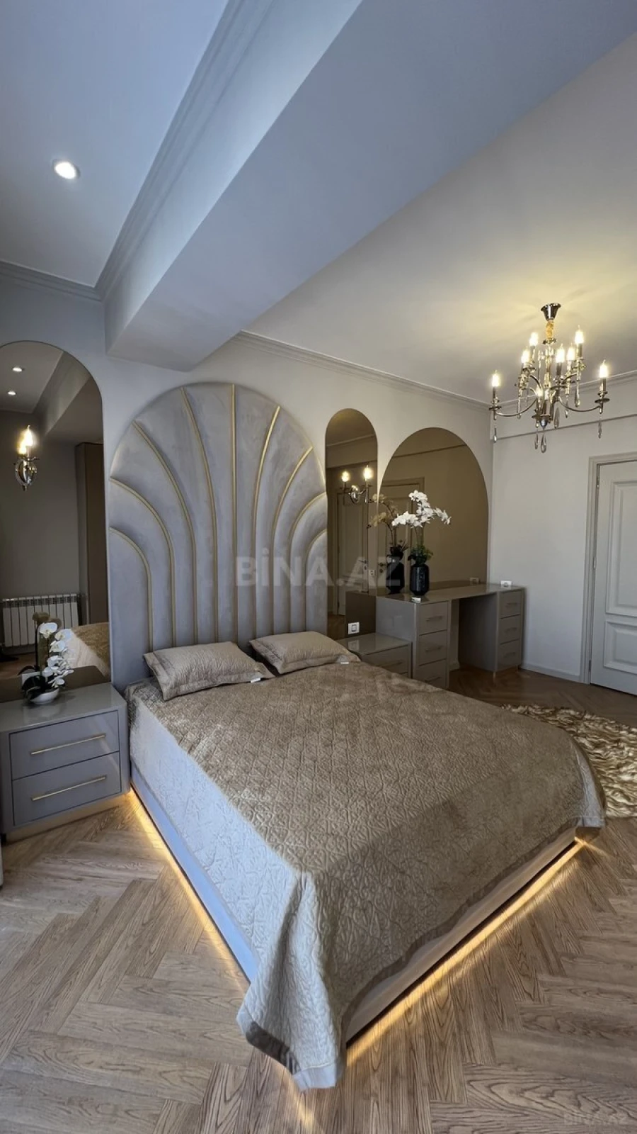 Satılır 3 otaqlı mənzil 127 m²