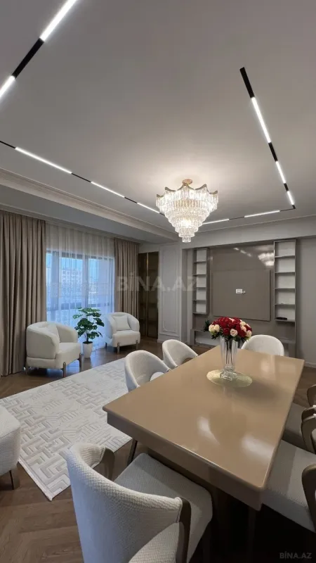 Satılır 3 otaqlı mənzil 127 m²