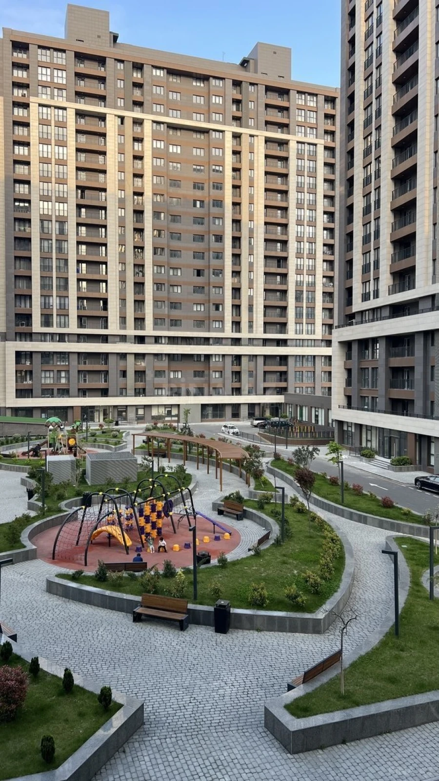 Satılır 3 otaqlı mənzil 91 m²