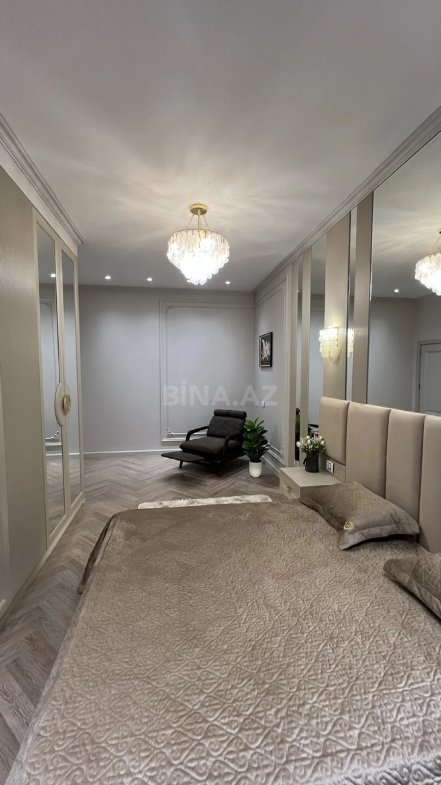 Satılır 3 otaqlı mənzil 91 m²