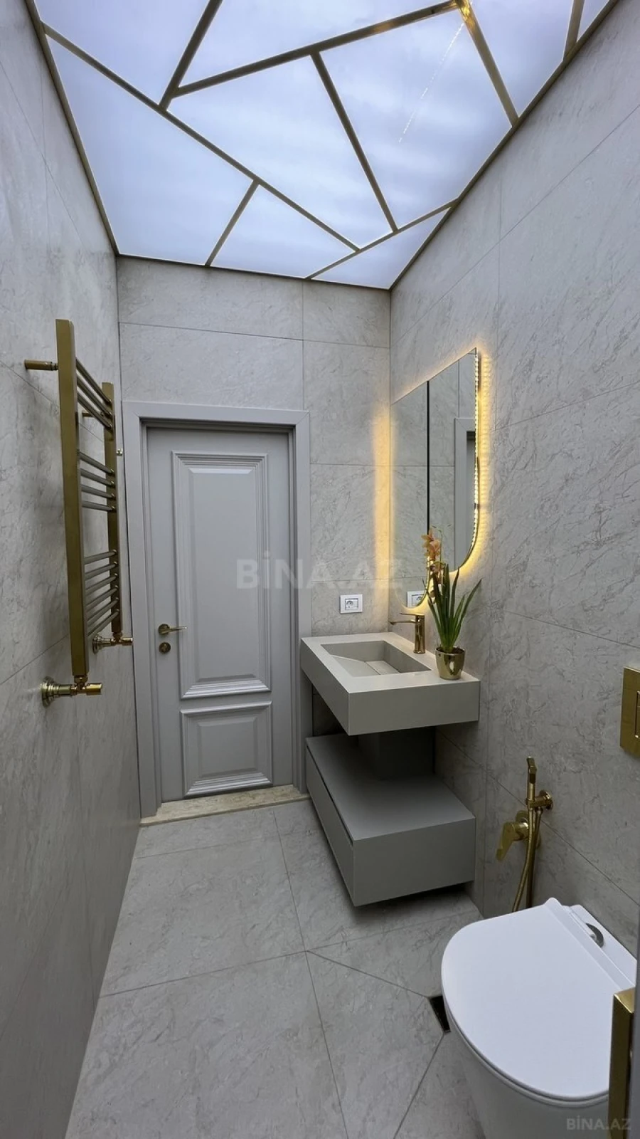 Satılır 3 otaqlı mənzil 91 m²