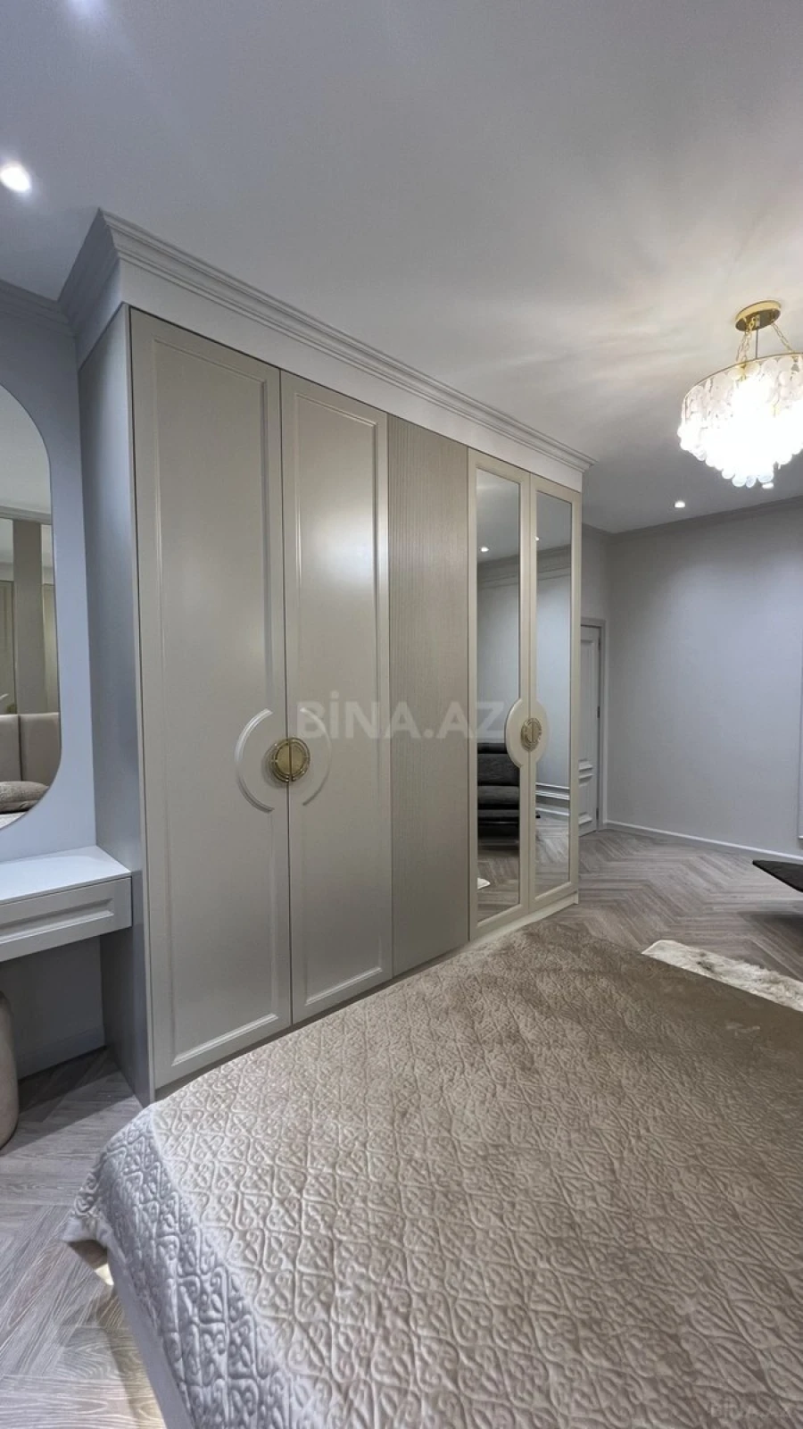 Satılır 3 otaqlı mənzil 91 m²