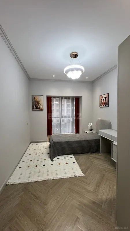 Satılır 3 otaqlı mənzil 91 m²
