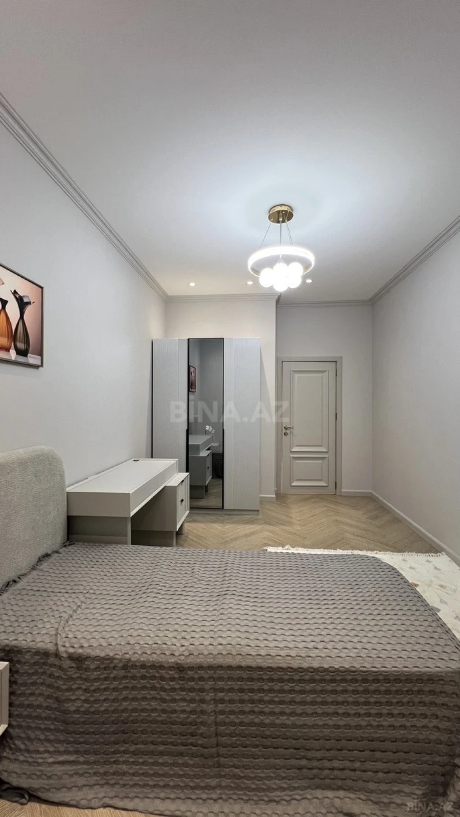 Satılır 3 otaqlı mənzil 91 m²