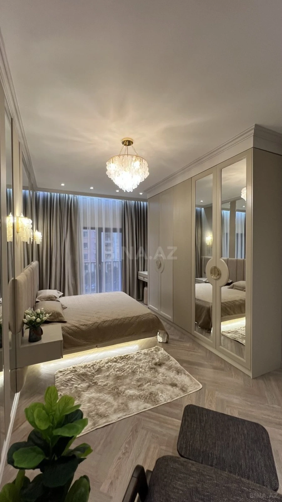 Satılır 3 otaqlı mənzil 91 m²