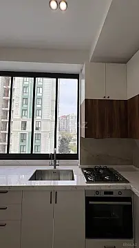 Satılır 2 otaqlı mənzil 73 m²