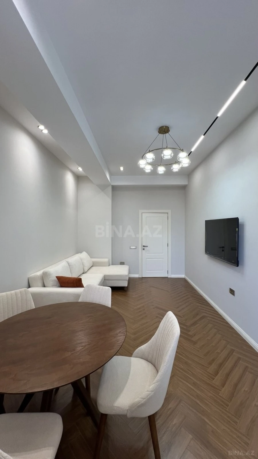 Satılır 2 otaqlı mənzil 73 m²
