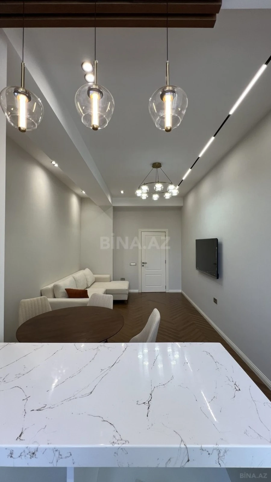 Satılır 2 otaqlı mənzil 73 m²