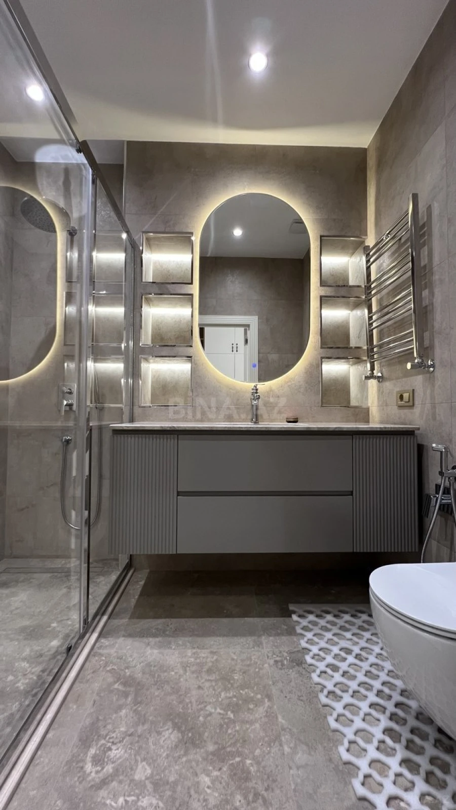 Satılır 2 otaqlı mənzil 73 m²