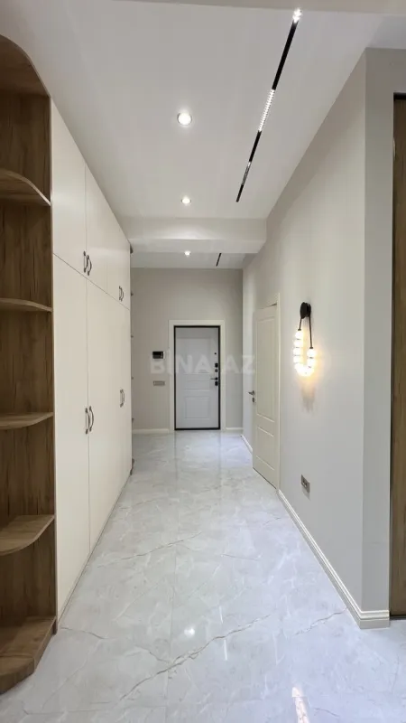 Satılır 2 otaqlı mənzil 73 m²